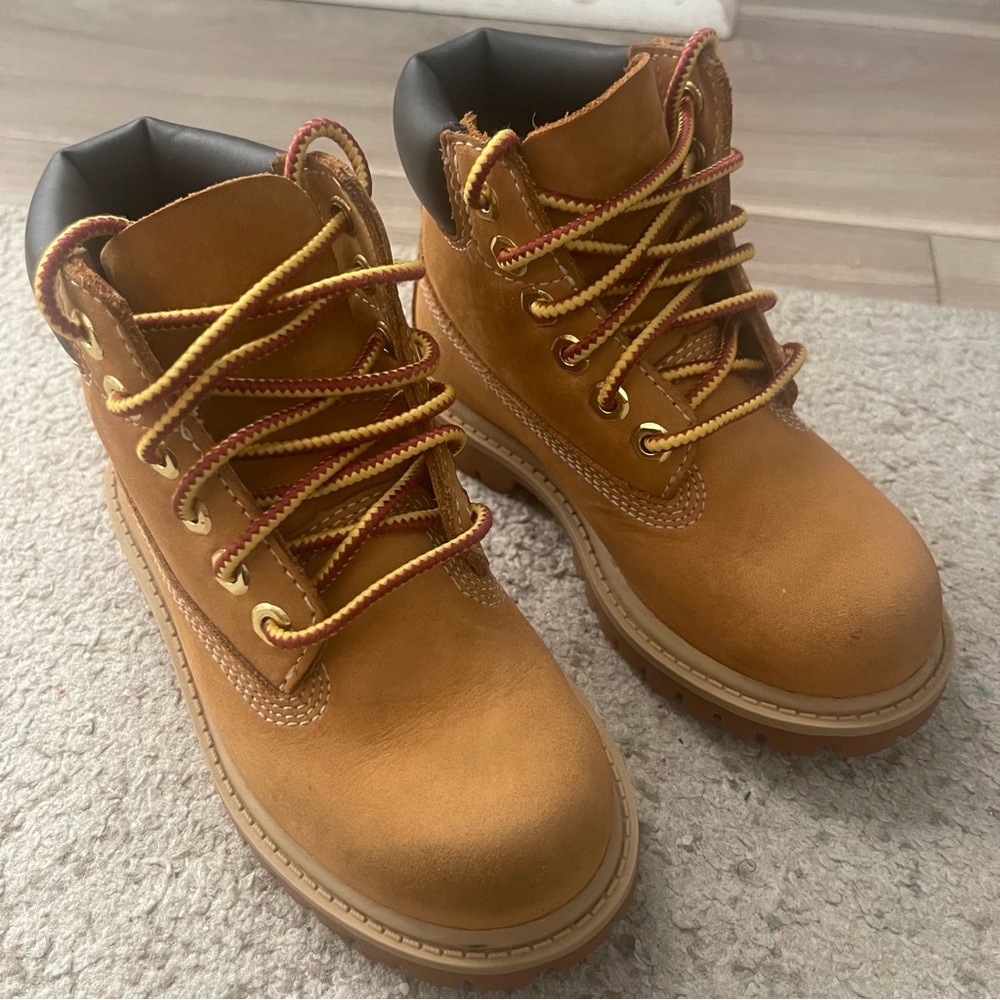 Toddler Wheat Timberlands size 9c